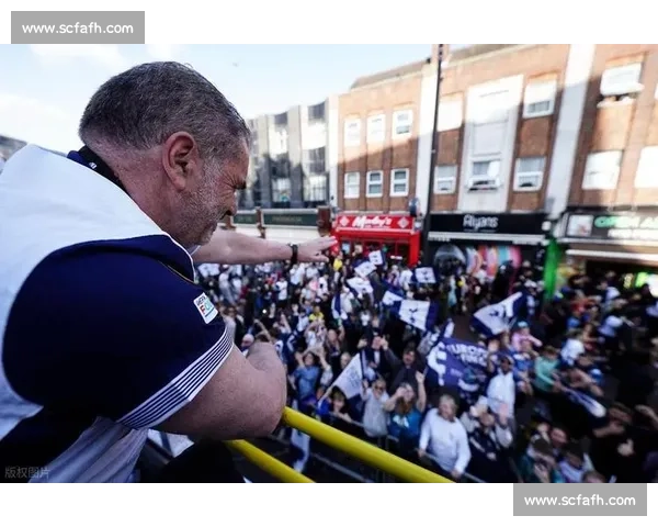 小雷点出热刺蜕变关键:弗兰克的革新与澳波的遗产 小雷点出热刺蜕变关键:弗兰克的革新与澳波的遗产