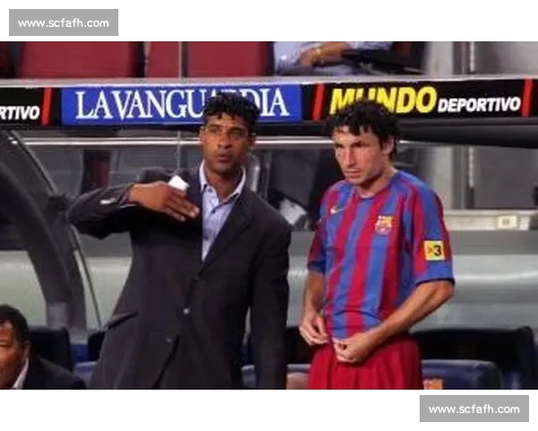 巴萨教练席困局：高压与误判下的情绪失控